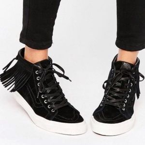 Vans off the wall suede fringe hi tops